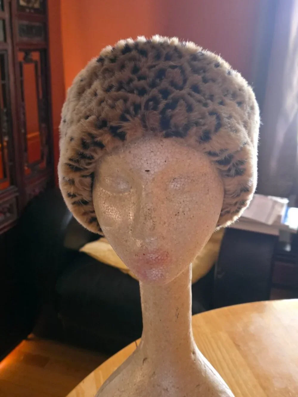 Setmar New York Women's Faux Fur Leopard Print Winter Hat Black Knit Acrylic